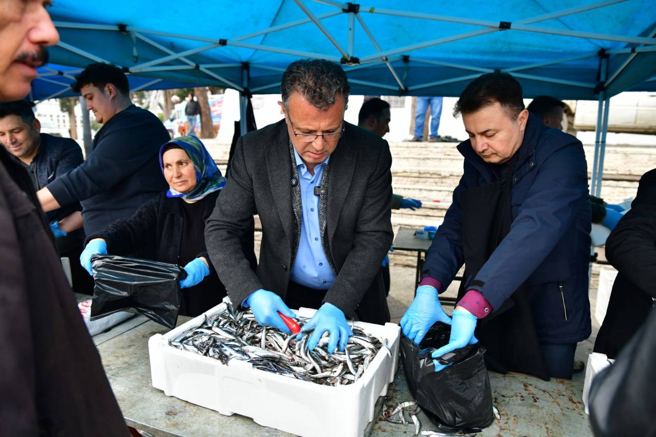 8 ton hamsi 1 saatte tükendi