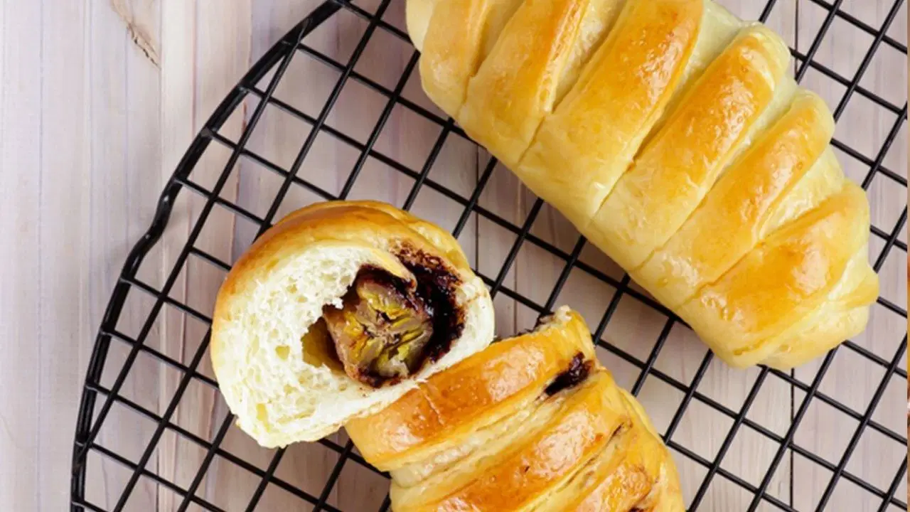 Güneydoğu Asya’nın Tropikal Sokak Lezzeti: Roti Pisang