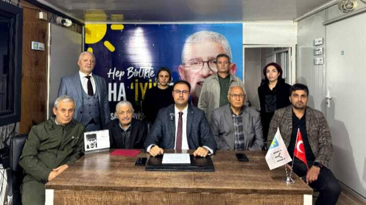 İYİ Parti’den Atatürk’ün adının anılmamasına tepki: ‘Müftü terbiyesiz dedi’ iddiası