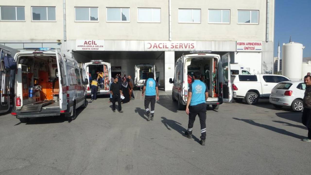 Malatya’da otomobil ile kamyonet çarpıştı: Yaralılar var!