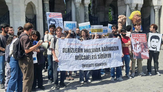 İÜ öğrencilerinden NATO karşıtı eylem
