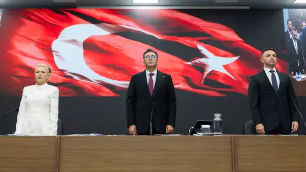 Vahap Seçer'in tutuklanmasının ardından Mersin Belediye Meclisi ilk kez toplandı