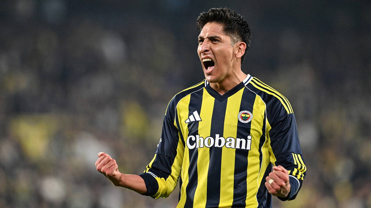 Spor yazarları Fenerbahçe - Stuttgart maçını değerlendirdi: 'Geçilmez, taviz vermez, pes etmez bir Fenerbahçe'