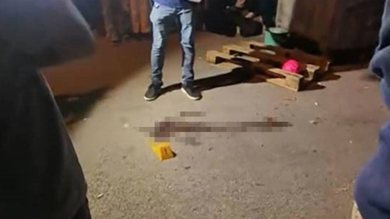 Minik Işıl'ın acı ölümü: Kaçan topu almak isterken aracın altında kaldı!