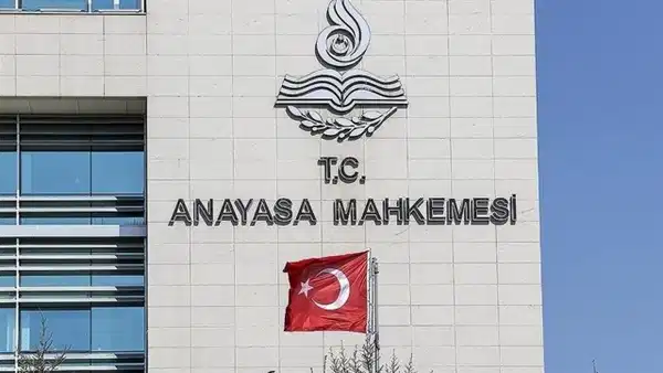 AYM'den, cezaevinde 'sarı-kırmızı-yeşil bilekliğe' ifade özgürlüğü kararı