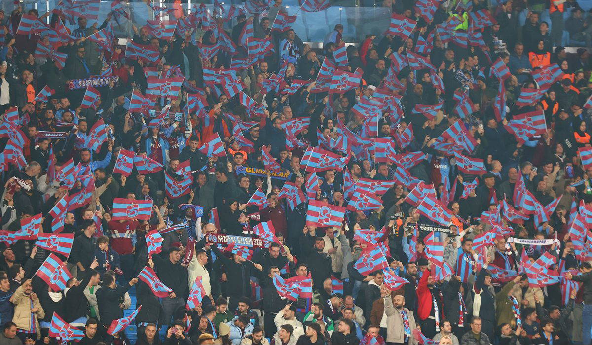 Fenerbahçe maçı sonrası... Trabzonspor taraftarından yönetime sert tepki!