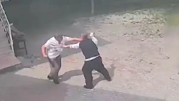 'Yardım parası' kavgası: İmam ve müezzin yumruklarla birbirine girdi