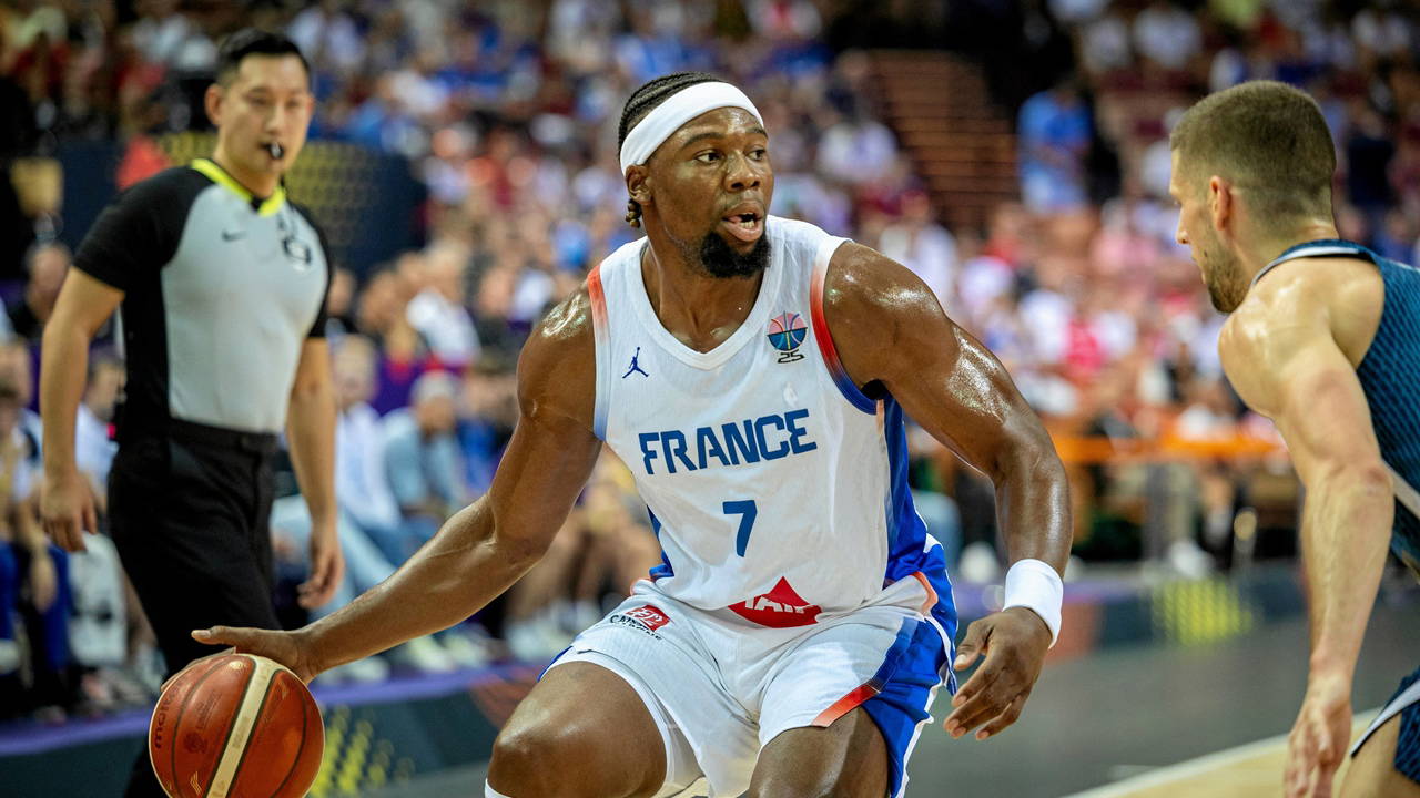 Fransa, Slovenya'yı 103 sayıyla mağlup etti!