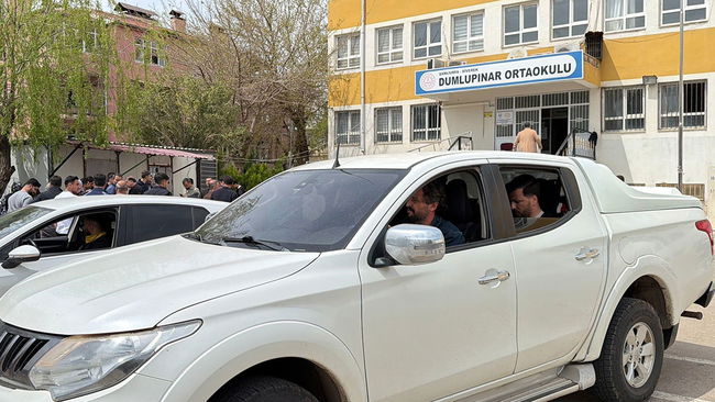 Şanlıurfa'da müdür yardımcısına bıçaklı saldırı!
