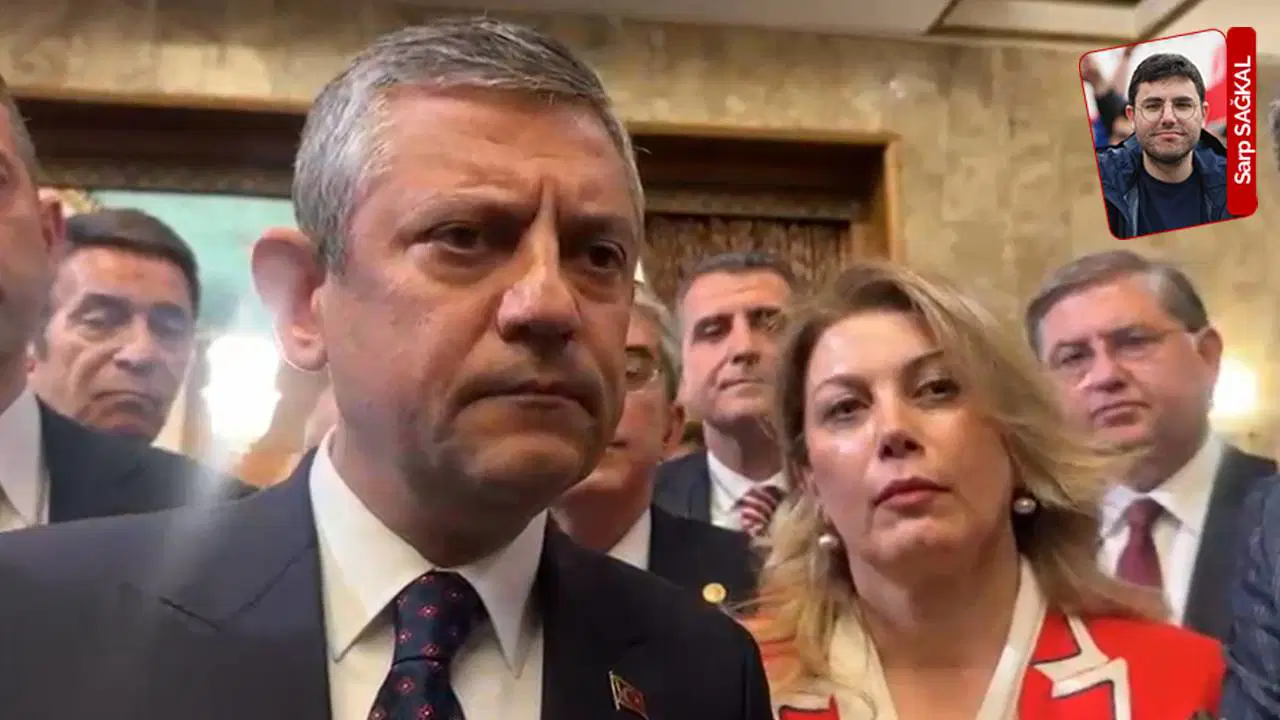 CHP lideri Özgür Özel, resepsiyondan Erdoğan’la tokalaşmadan ayrıldı: ‘Millet dik durmamızı bekliyor’