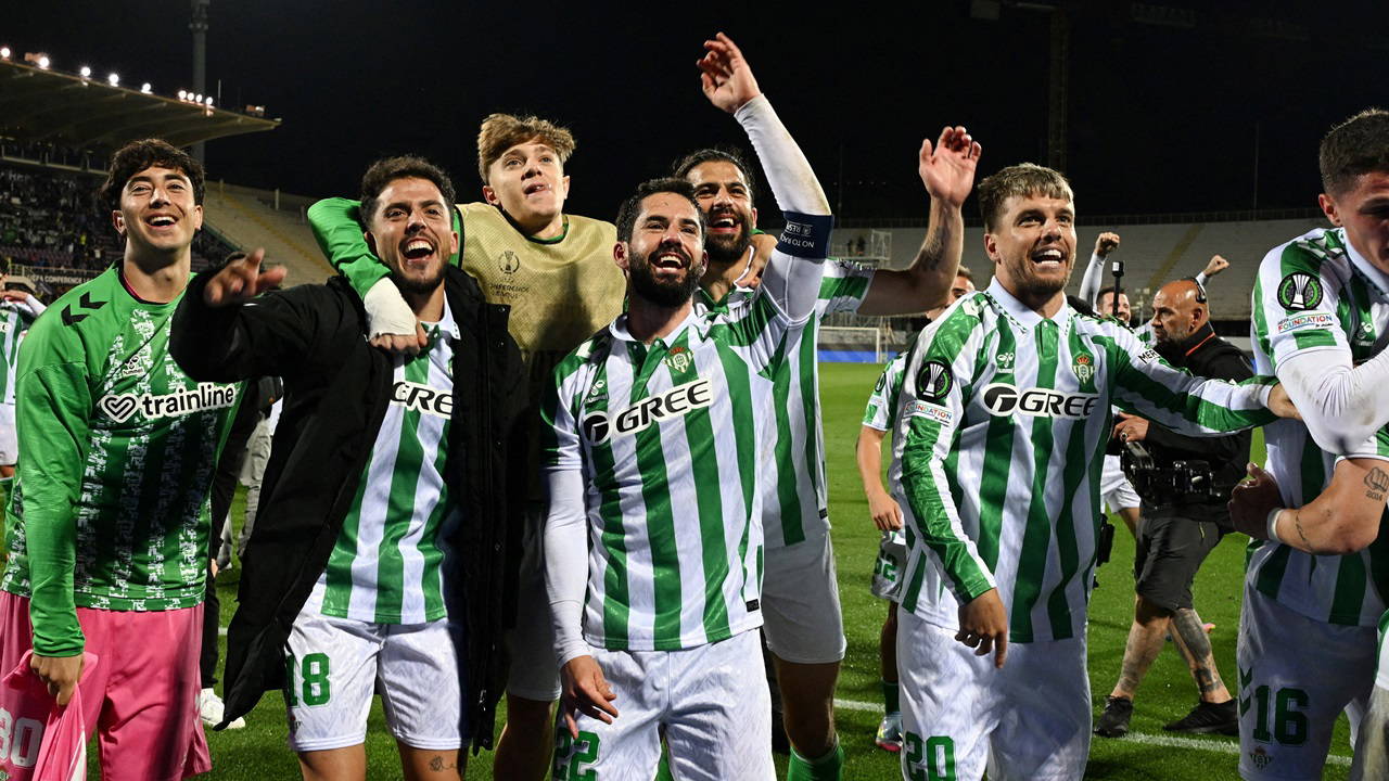 62 yıl sonra logo değiştirdi: Betis'ten 'kuşlu' kupa totemi!