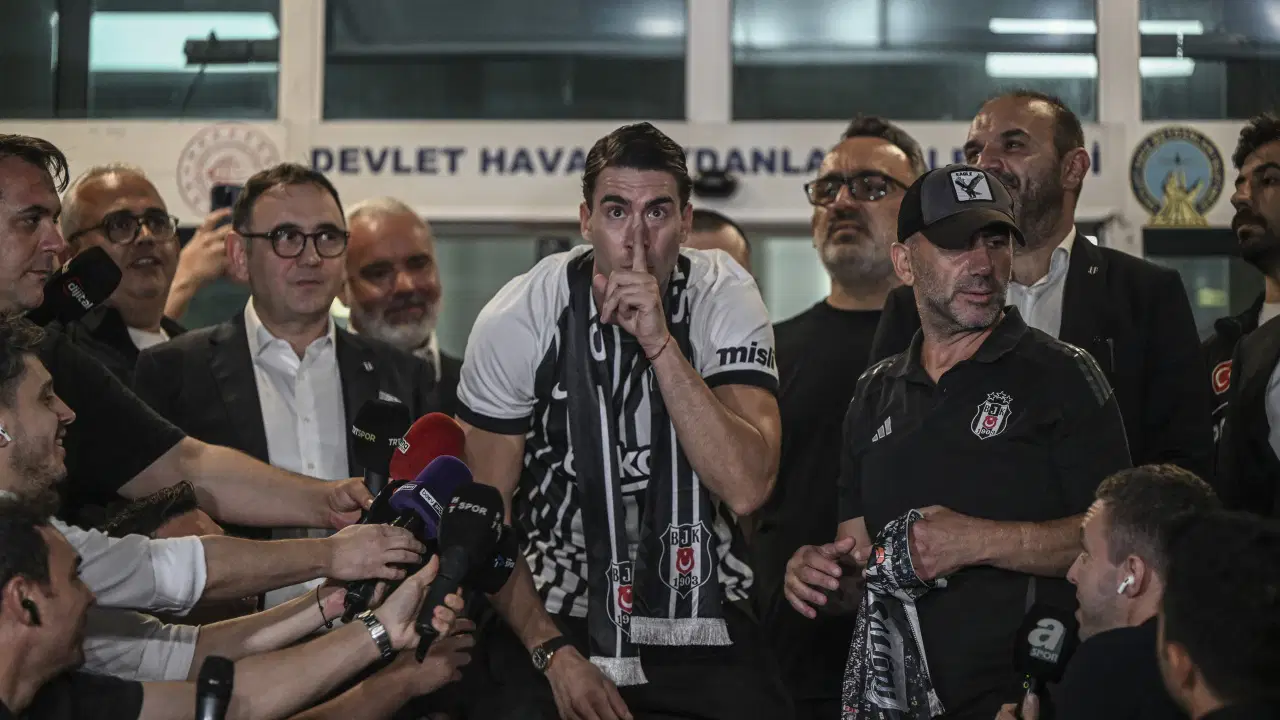 Önder Özen'den transfer açıklaması: 'Sağ kanatta çok istediğimiz bir oyuncu var'