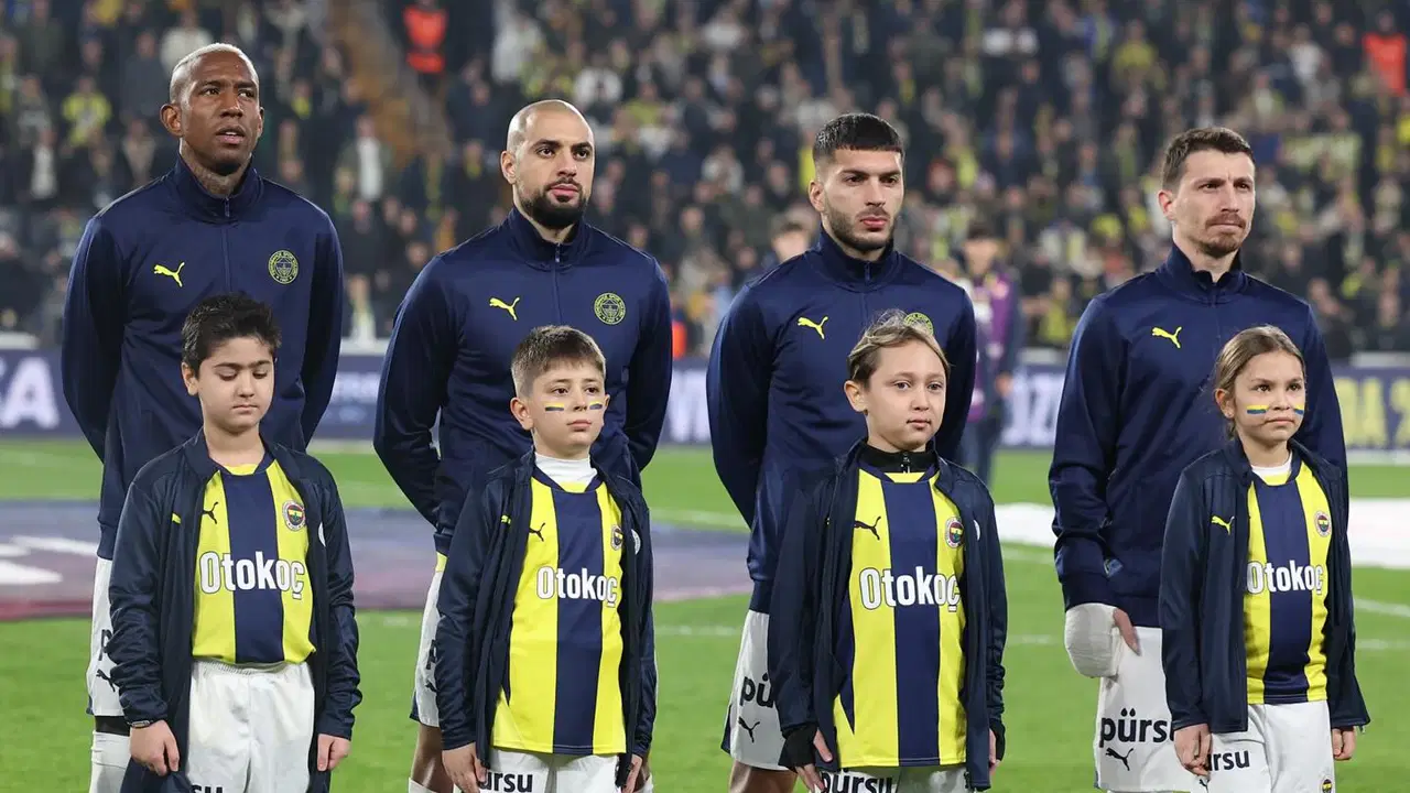 Sofyan Amrabat'tan Fenerbahçeli taraftarların tepkisini çeken paylaşım!