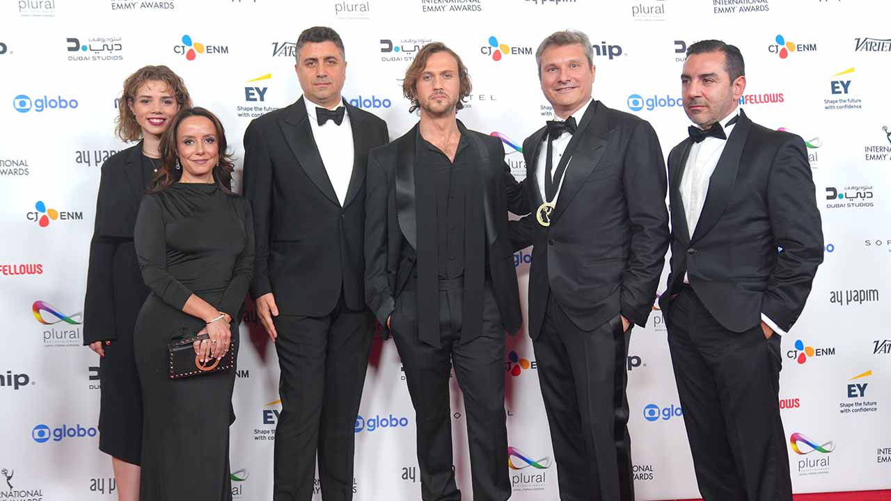 Türk dizisi Deha'ya Uluslararası Emmy Ödülü!