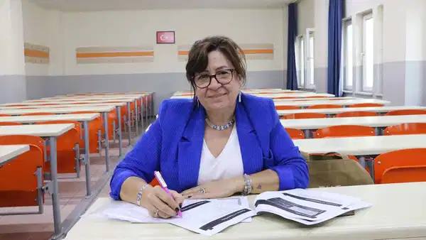 Babası Kızlar okumaz dedi, o 58 yaşında birinciliğe koştu!