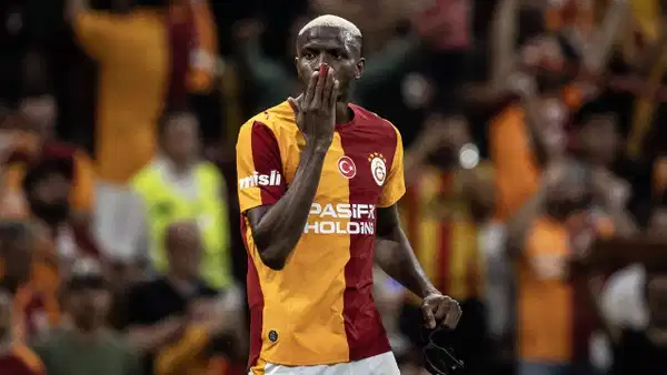 Victor Osimhen'den ayrılık iddialarına yanıt
