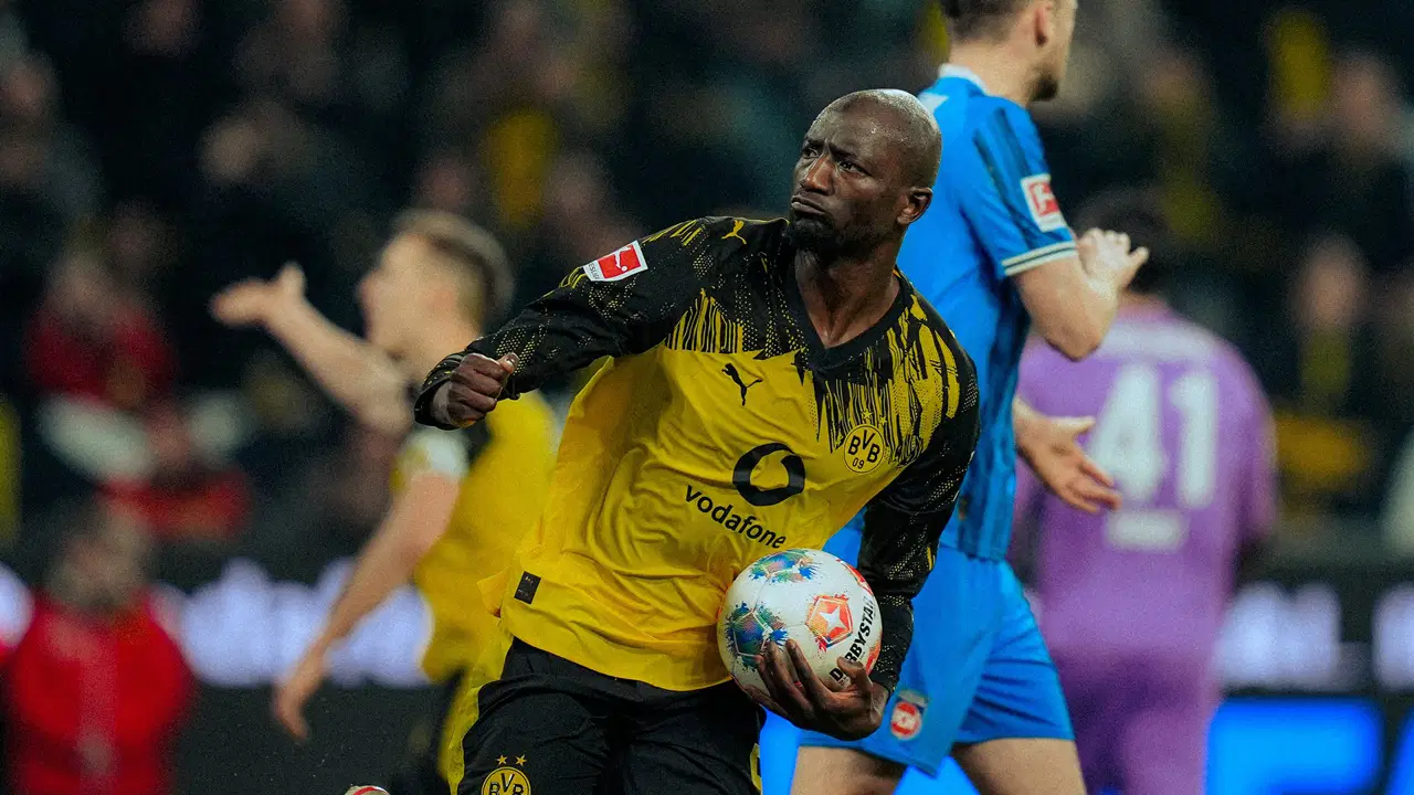 Borussia Dortmund kazandı, farkı 6'ya indirdi! 