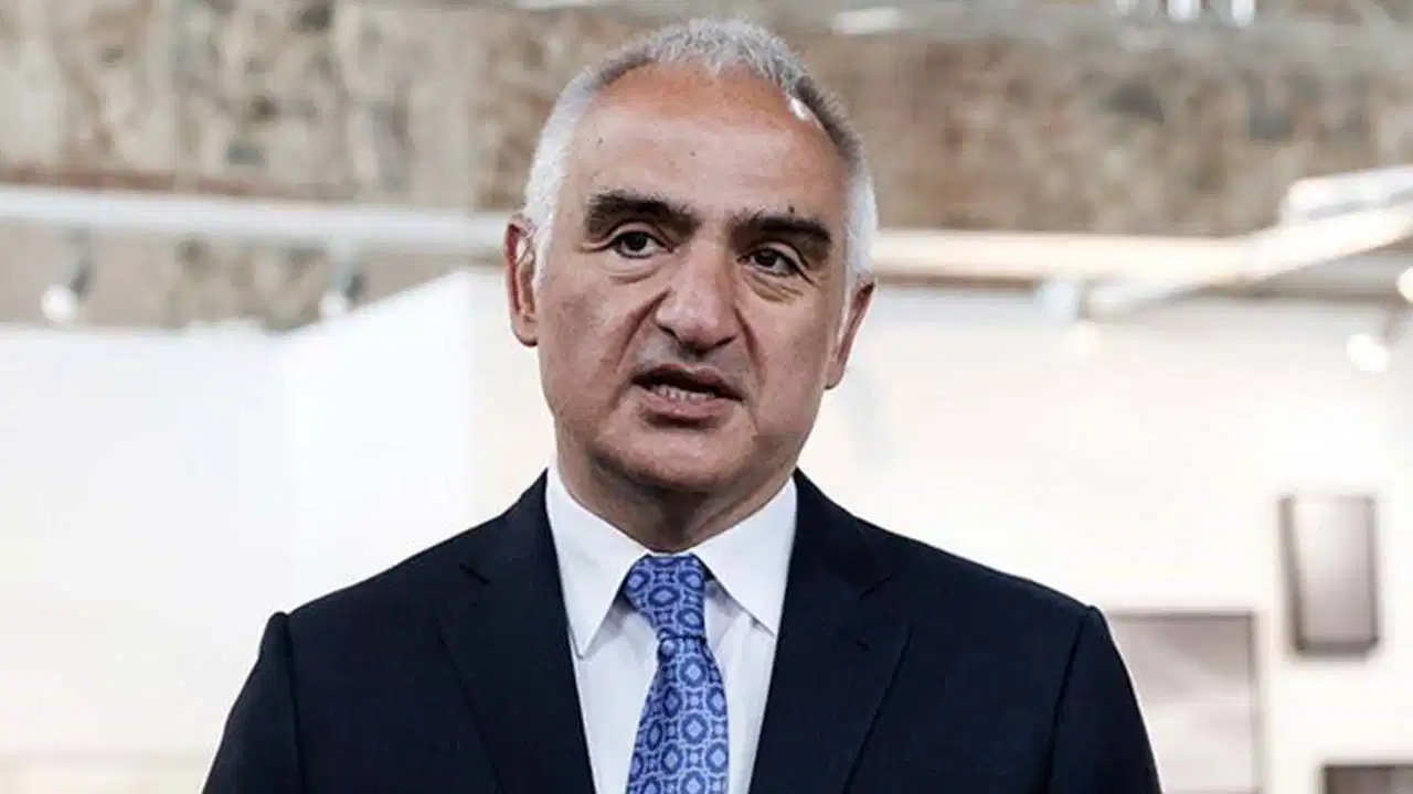 Bakan Ersoy'dan izin yok: Kartalkaya yangınında 'Bakanlık yetkilileri' soruşturulmuyor