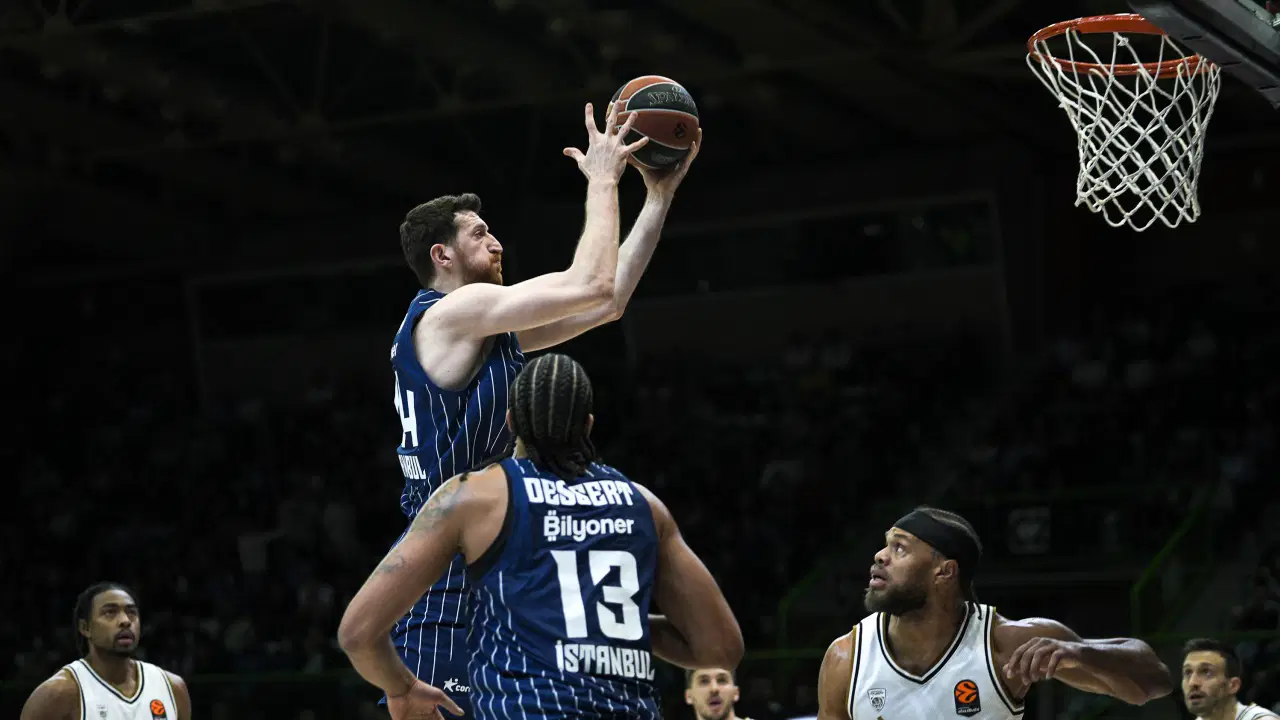 EuroLeague'den Anadolu Efes'e ceza!