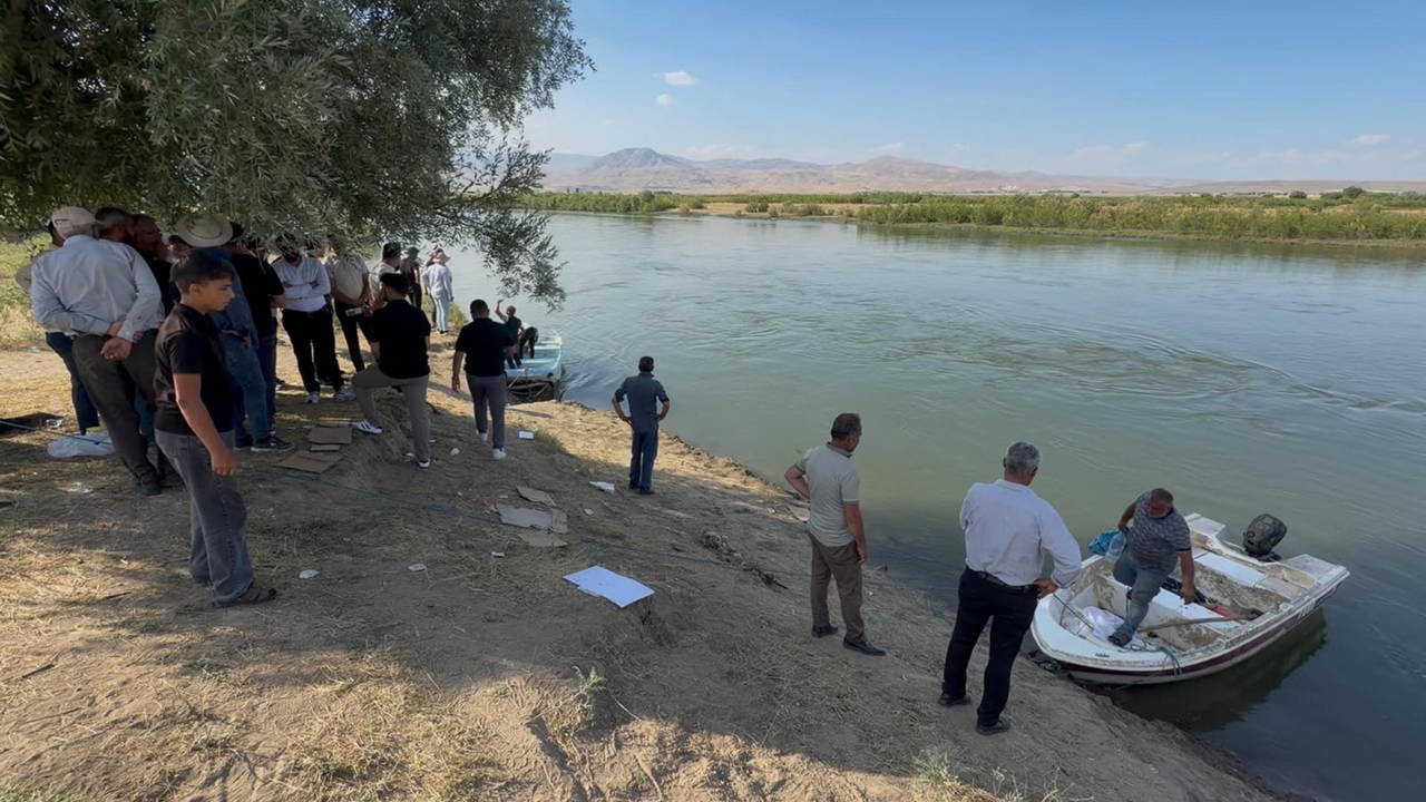 10 yaşındaki Berat, Murat Nehri'nde kayboldu: Arama çalışması başlatıldı
