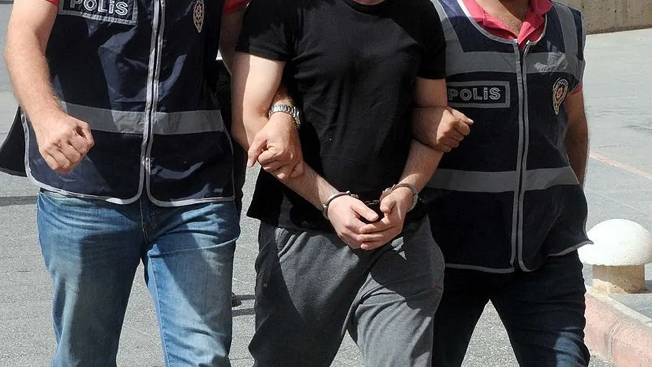 5 aydır aranan hükümlü Fatih'te saklandığı evde yakalandı