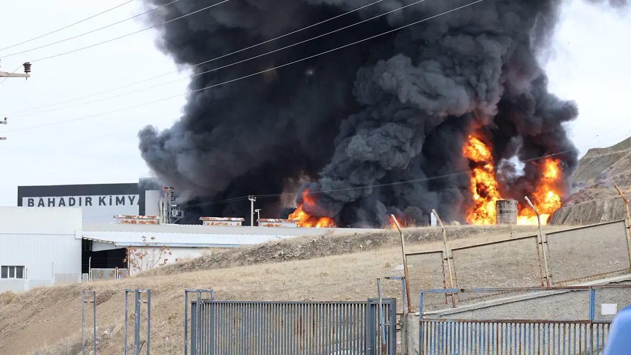 Kırıkkale OSB'de kimya fabrikasında korkutan yangın!