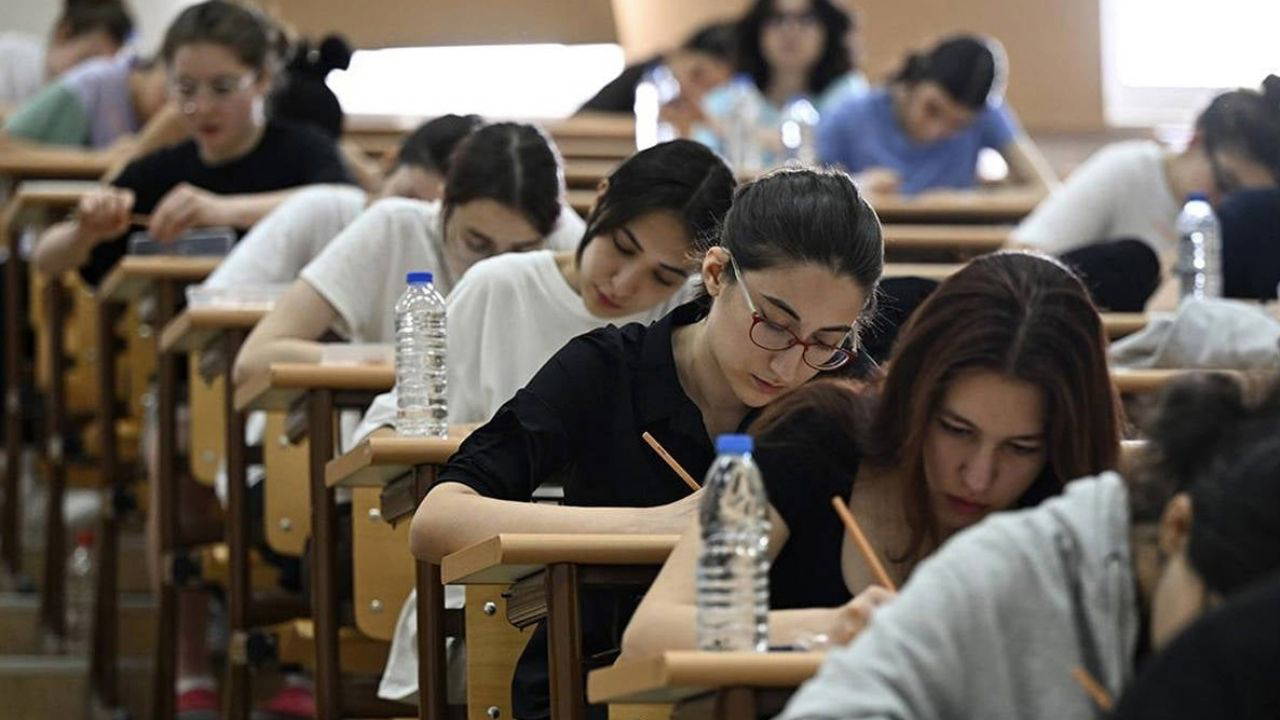 YKS'nin ilk oturumu TYT sona erdi: Adaylar sorular hakkında ne dedi?
