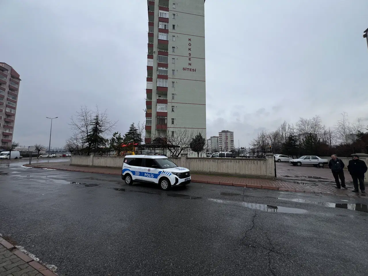 Tartıştığı kocasını bıçakla yaraladı