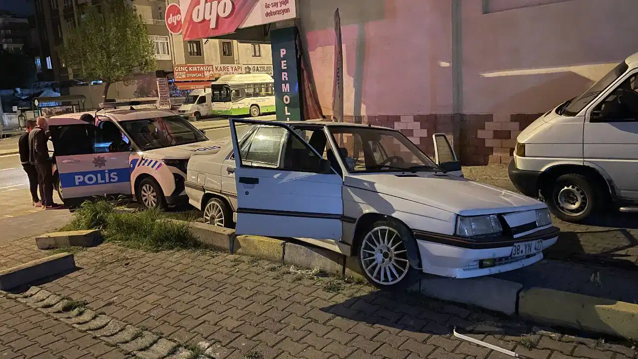 Polisin 'dur' ihtarına uymadı, kaza yapınca yakalandı!