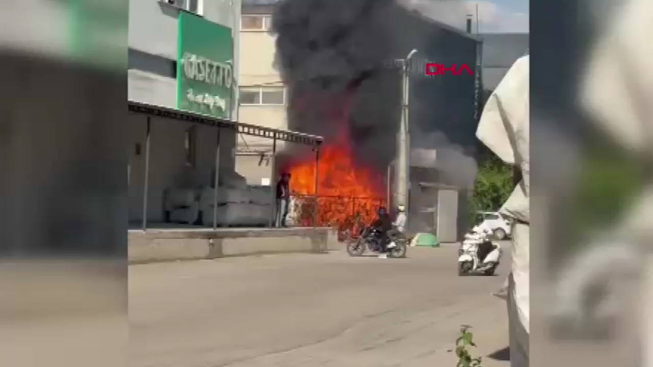 Bursa'da korkutan yangın: Atıklar alev alev yandı!