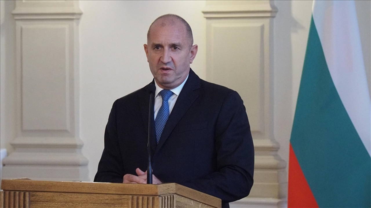 Bulgaristan'da seçimi, eski Cumhurbaşkanı Radev kazandı: 'Bu sadece ilk adım'