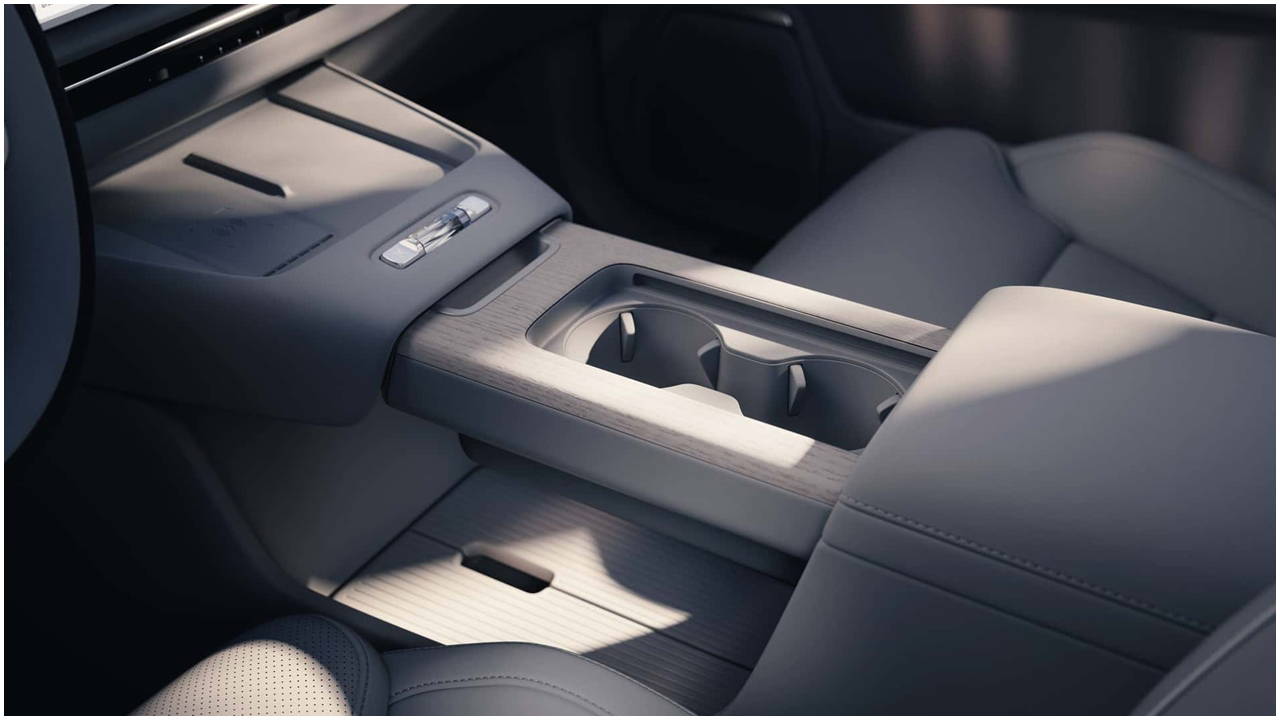 Volvo'nun yeni hibrit SUV'u XC70 tanıtıldı: 1200 kilometre menzilli model Türkiye'ye gelecek mi?