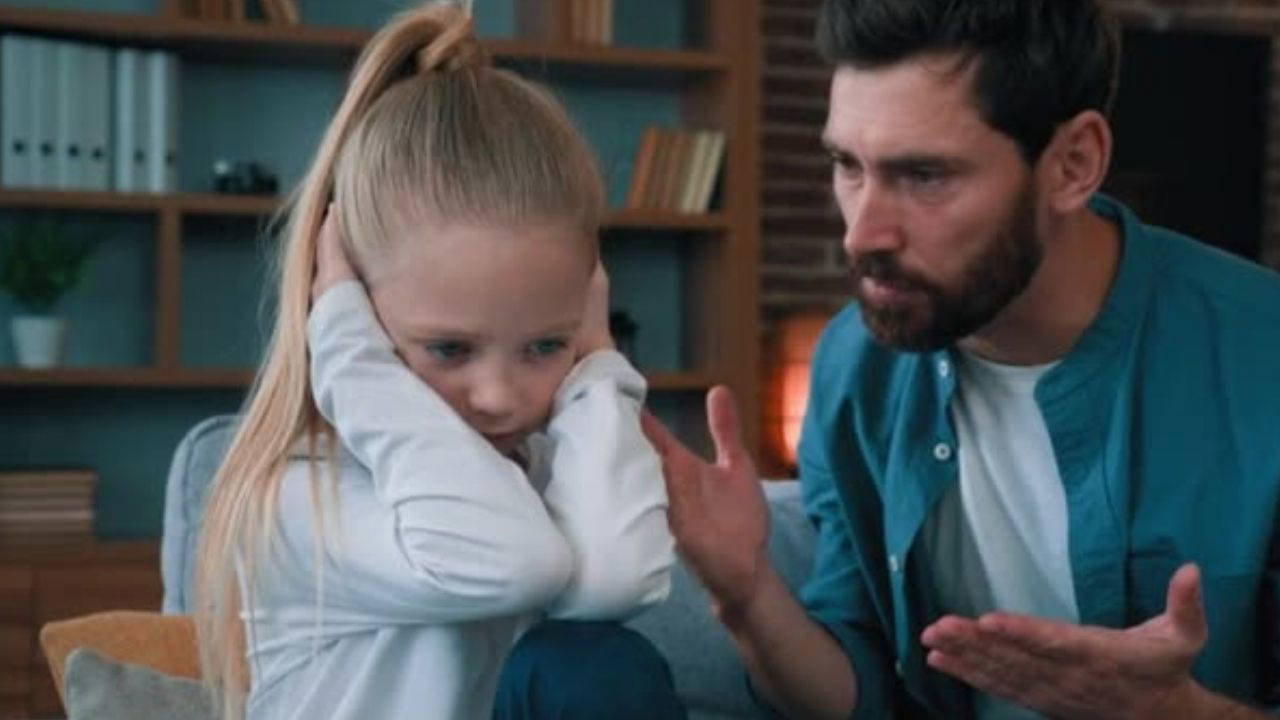 Babasının gözüne ne yapsa giremeyen 4 burç: Bu burçlar hayatlarını babaları ne isterse öyle yaşıyor