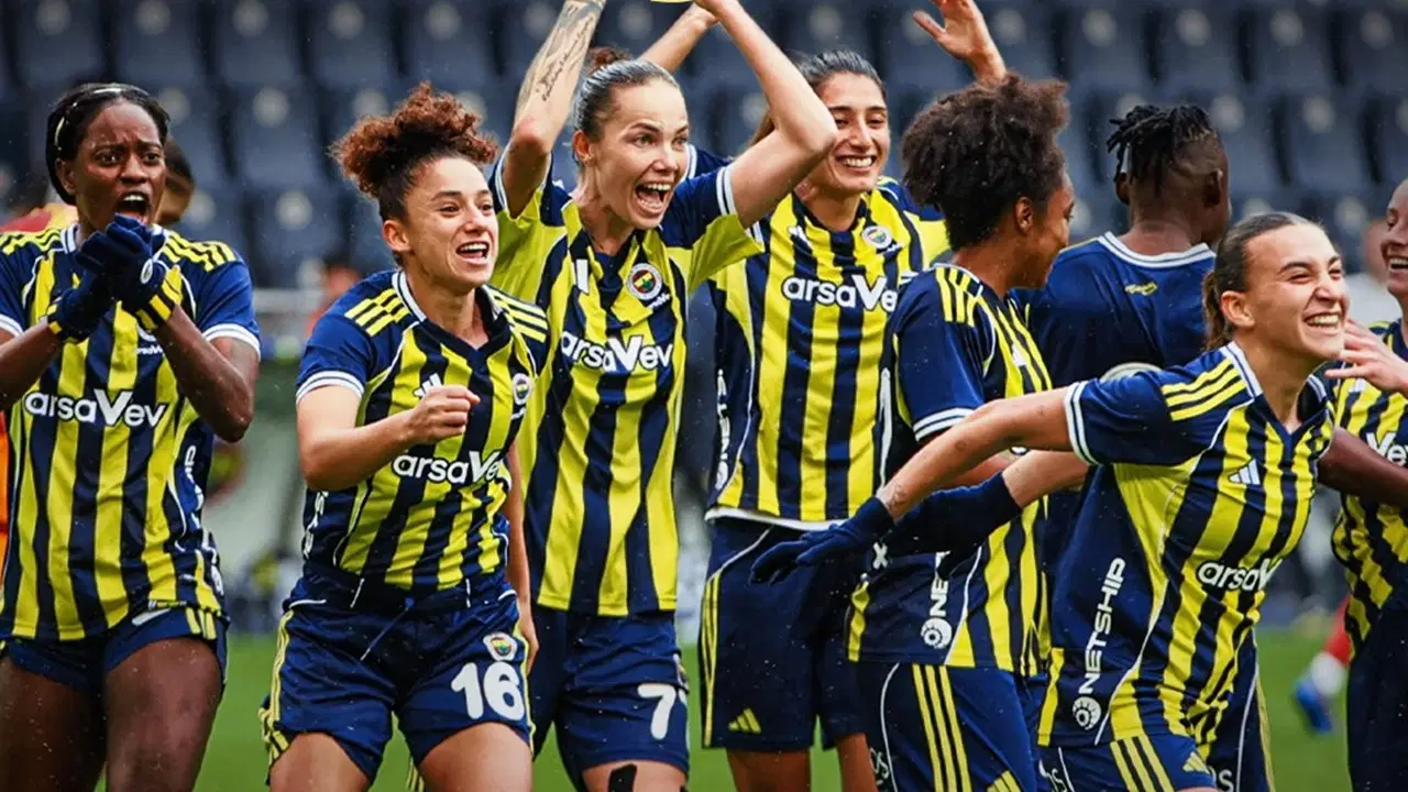 Fenerbahçe, Galatasaray'ın serisini bitirdi: 11'de 11!