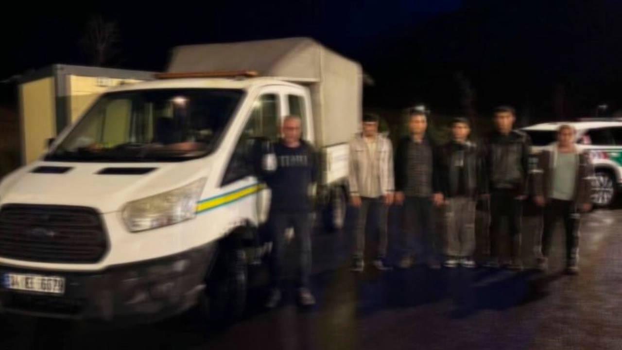 Çanakkale’de 'göçmen kaçakçılığı' operasyonu: 6 insan kaçakçısı ve 56 kaçak göçmen yakalandı