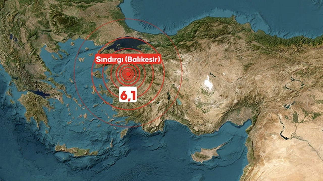 'Olağanüstü deprem fırtınası' yaşayan Sındırgı'da endişe sürüyor