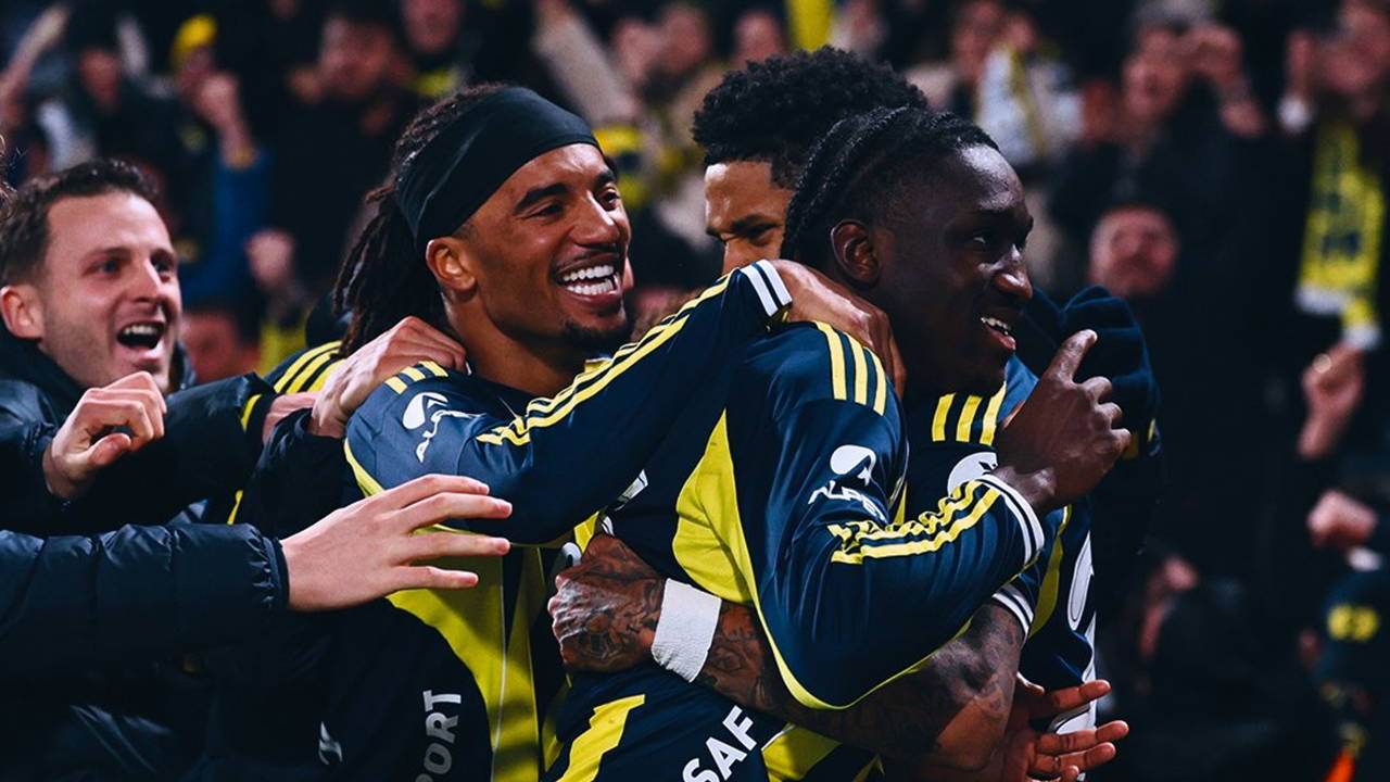 Kadıköy'de unutulmayacak karşılaşma... Fenerbahçe, Samsunspor karşısında 3 puanı son saniyede aldı! 