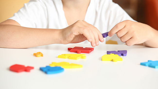 ‘Çocuklarda iletişim sorunları otizmin ilk işareti olabilir’