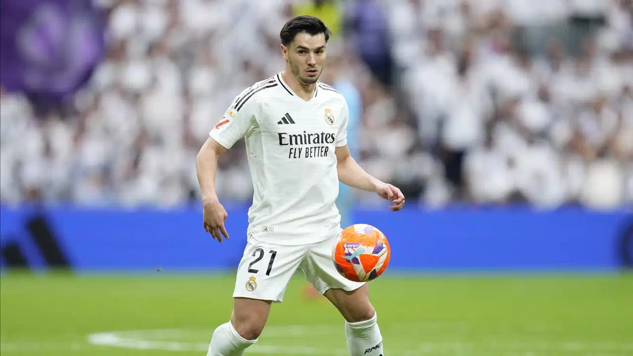 Taraftarlar yorumlara akın etti: Fenerbahçe, Real Madridli yıldızın peşinde!