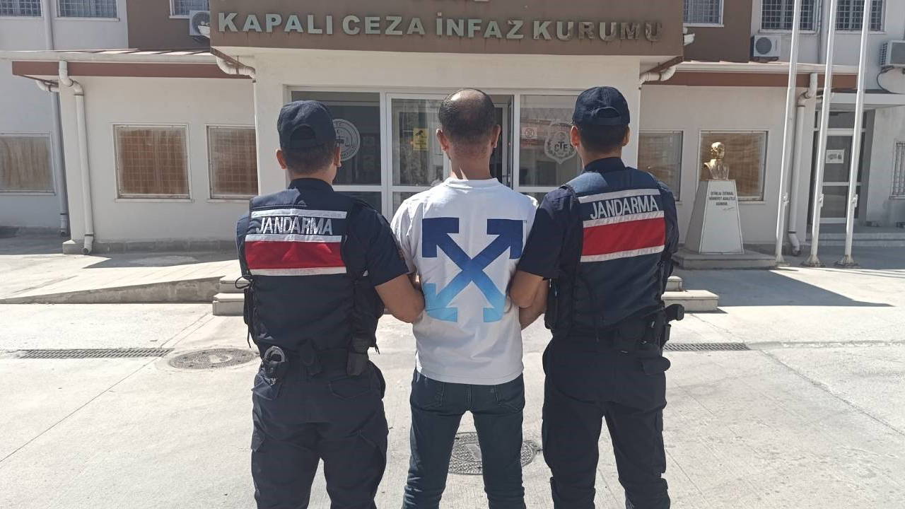 11 yıl 4 ay hapis cezasıyla aranıyordu: Kuşadası'nda yakalandı