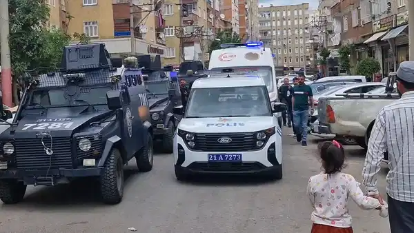 Diyarbakır'da tekme ve yumruklu kavga: 3 yaralı