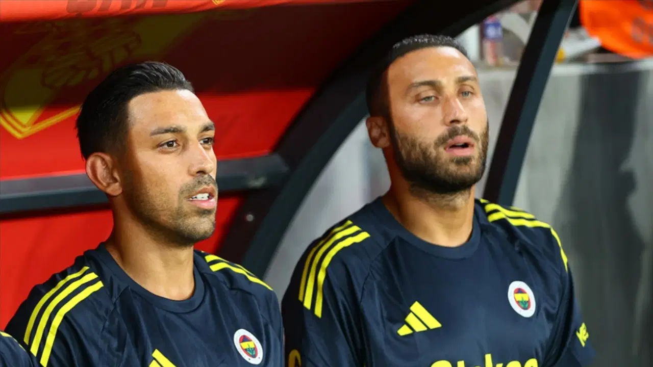 Fenerbahçe'den İrfan Can Kahveci ve Cenk Tosun yanıtı: 'Belirsizlik ortadan kalkınca...'