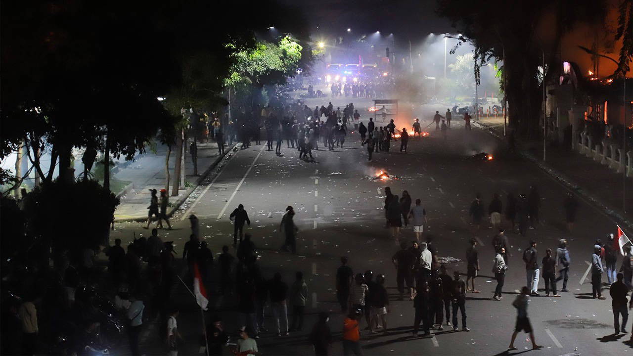 Endonezya’da protestolar sonuç verdi: Milletvekillerine verilen ödenekler kaldırılacak