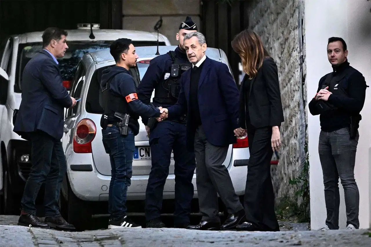 Sarkozy hapishane günlerini anlattı