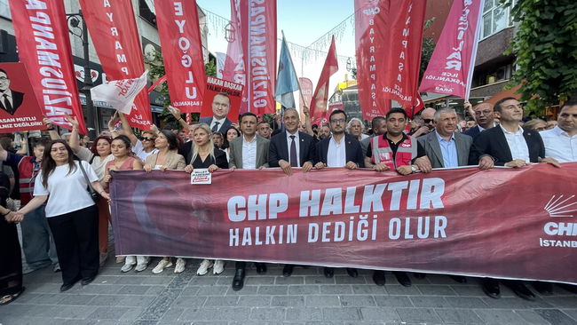 Bayrampaşa'da 'Geçim, Özgürlük, Adalet, Seçim' yürüyüşü...