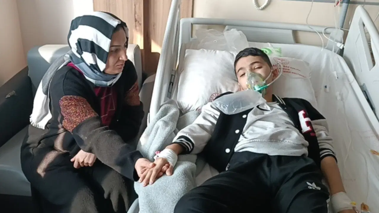 Batman'da 54 gündür öksürük nöbeti yaşayan Muhammed Eyüp, İstanbul'a sevk edildi