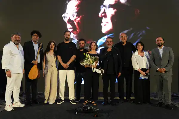 'Livaneli- Bir İnsanın ve Bir Ülkenin Hikâyesi'  Müze Gazhane'de gösterildi
