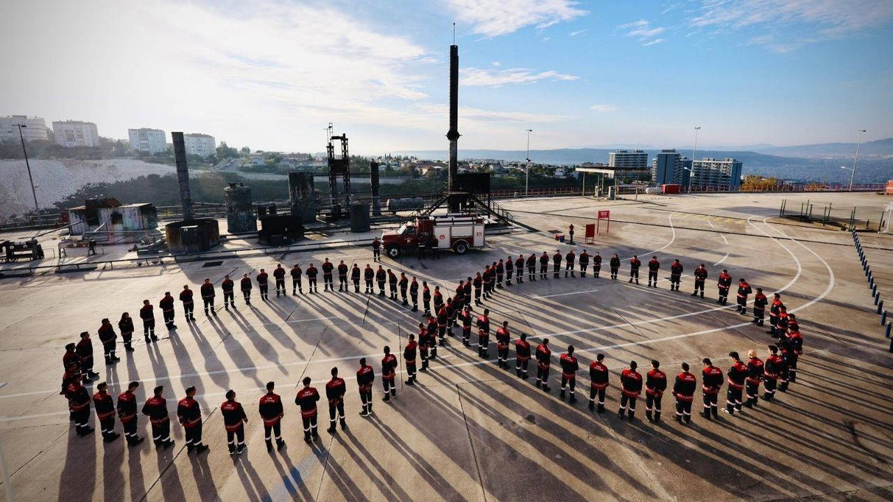 İzmir İtfaiyesi’nden 10 Kasım’da anlamlı tören