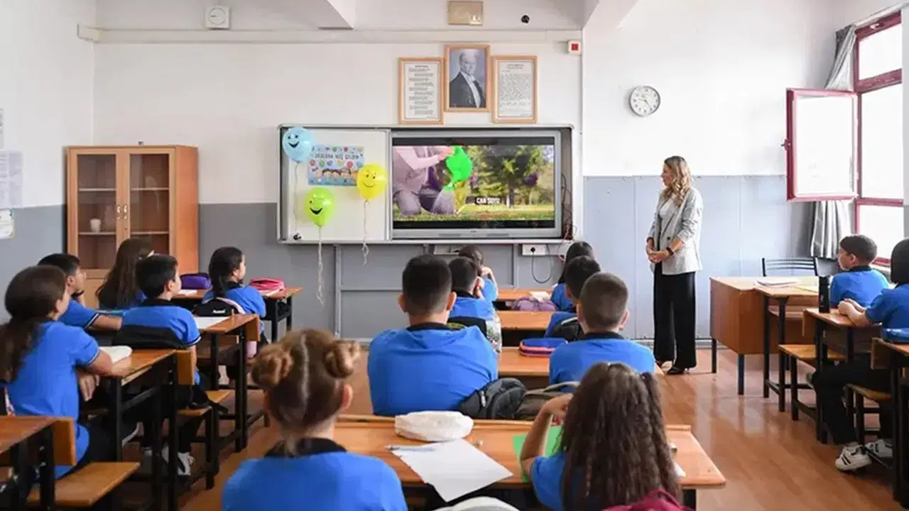 3 ilde 6 Şubat'ta okullar tatil edildi: Kamu personeli izinli sayıldı