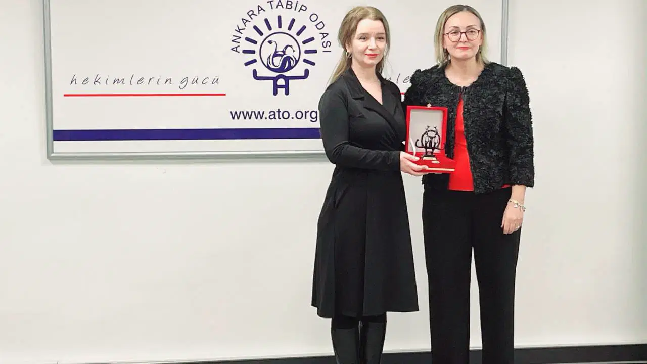 ATO’nun 96. yıl dönümü törenle kutlandı: Sağlıkçılardan İklim Öngel’e ödül